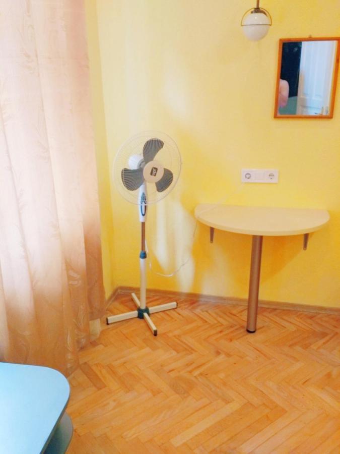 Lviv Appartment On Yaroslava Mudrogo 14 Ngoại thất bức ảnh